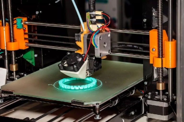 Buying Manufacturing Business Equipment: Things to Consider