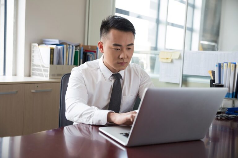 When to Hire a Public Adjuster